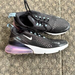Nike Women’s  Air Max 270 shoes